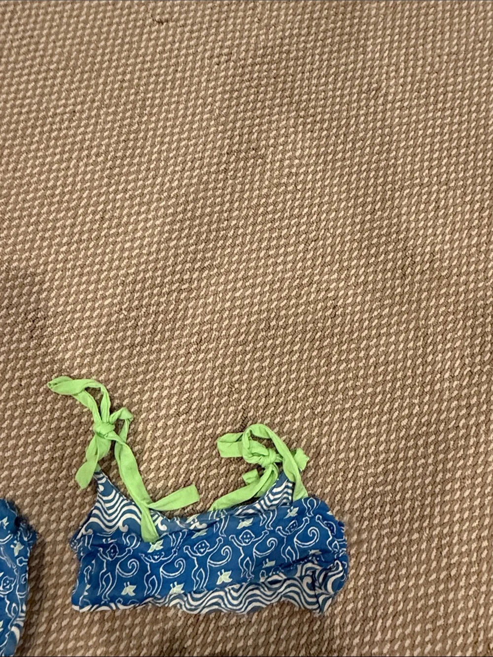 N/A blue patterned